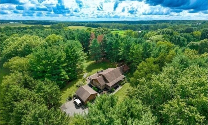 Johnstown Cabin | Serenity on Seven Acres - Pet-Friendly Log Cabin Retreat