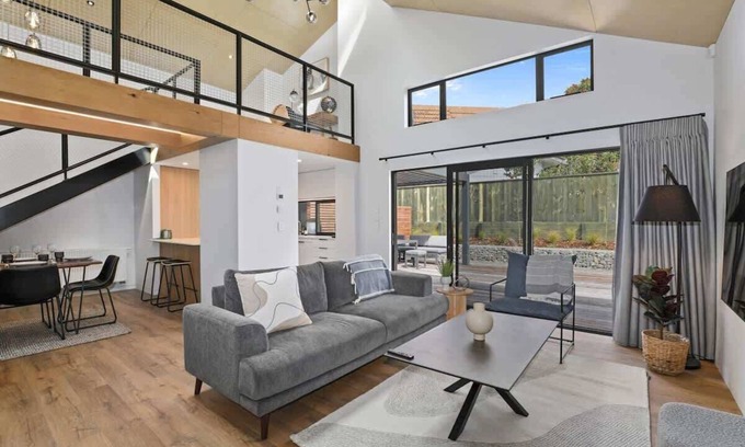 Rotorua House | Experience Serenity on Sophia: Executive Townhouse with Spa