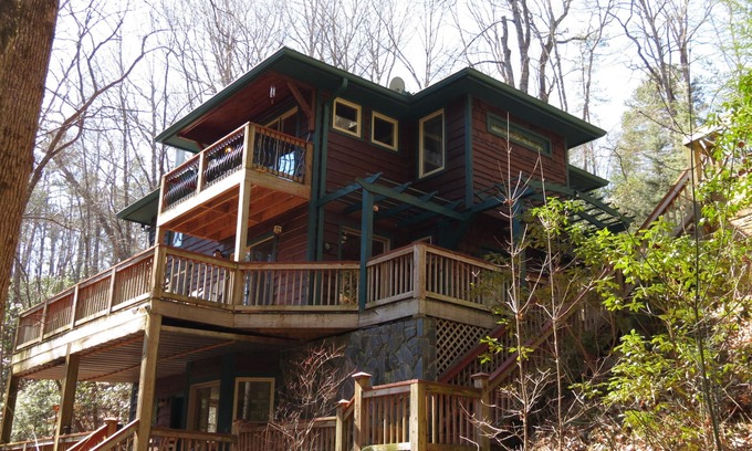 Ellijay Cabin | Top Guest Rated Serenity on the Creek with Hot Tub & Spa
