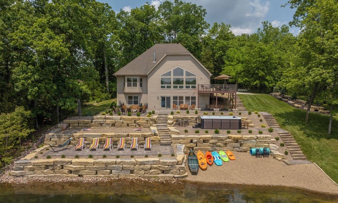 Innsbrook House | Experience Serenity Shores: Oceanfront Spa & Pool Retreat
