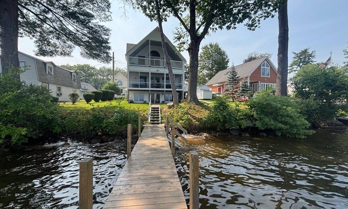 Lochmere House | Lakefront Serenity Shores: Pet Friendly & Spa Amenities!