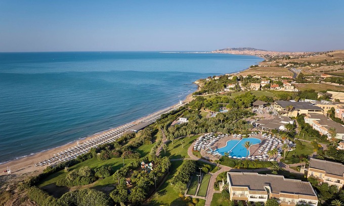 Licata Hotel | Relax at Serenusa Resort: A 4-Star Ocean View Escape