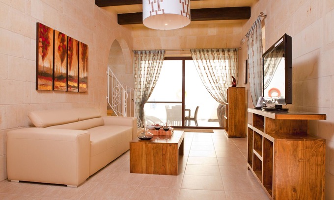 Xaghra House | Serkuzan: 3-Bedroom House with Private Pool & Ocean View