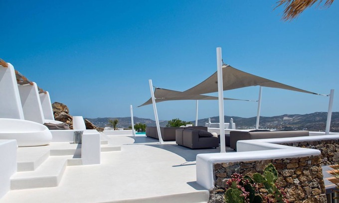 Tourlos Villa | Cozy Serpentine Suite - One Bedroom Villa with Kitchen