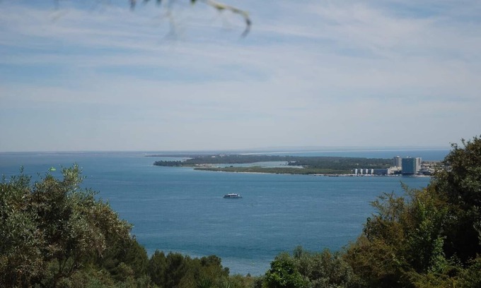 Nossa Senhora da Anunciada House | Experience Serra da Arrábida with Breathtaking Ocean Views