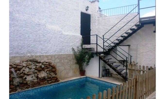 Bedmar House | Discover Serrana Cave: Family-Friendly with Private Pool