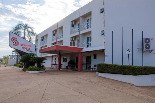 Cidade Salmen Hotel | Budget-Friendly Retreat at Serras Hotel with Breakfast