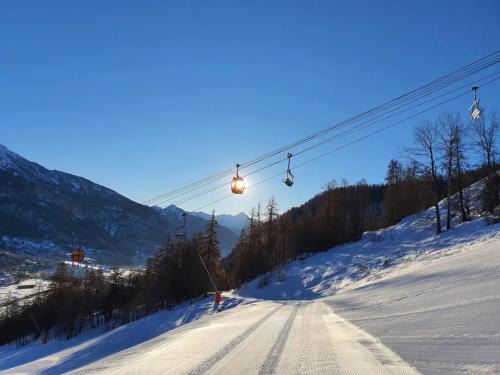 La Salle-les-Alpes Apartment | Discover Serrecheholidays: Pet-Friendly Retreat with Pool
