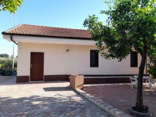 Battipaglia Bed & Breakfast | Budget-Friendly Serroni Alto: Family Rooms & Breakfast Included