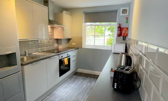 Mumbles Apartment | Stylish 2-Bed Apartment @Norton House in Mumbles, Rated 9/10