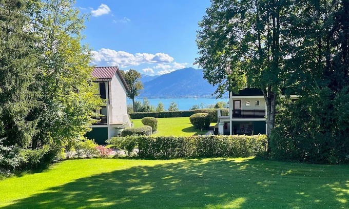 Gmund am Tegernsee Apartment | Lake View Serviced Apartment with Flexible Check-In & Garage