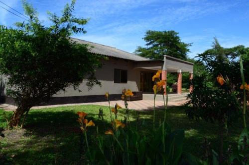 Lusaka Apartment | Stylish 3-Bedroom Serviced Apartment with Pet-Friendly Amenities