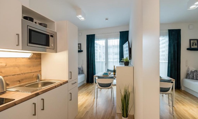Riem Apartment | Convenient Serviced Apartment in Munich with Breakfast