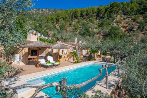 Fornalutx Villa | Discover Ses Begudes: Oceanfront Bliss with Pool Access