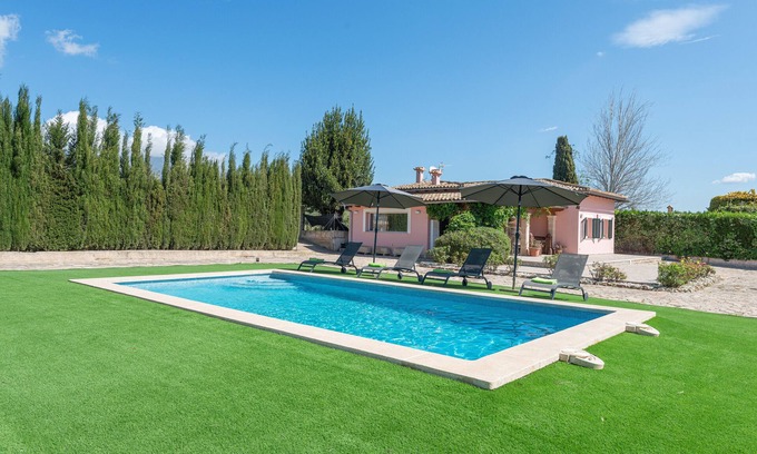 Lloseta Villa | Relaxing Villa with Private Pool in Lloret de Vistalegre