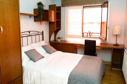 Sestao Apartment | Modern Sestao Apartment with Terrace and Free WIFI