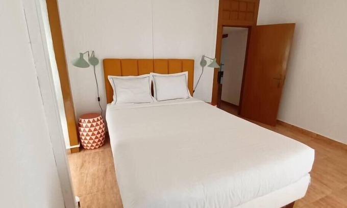 Setubal Apartment | Budget-Friendly Stay at Setúbal Downtown Todi I with Kitchen