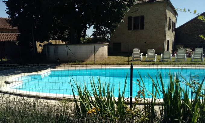 Prayssac House | Perfect Cottages with Shared Pool for Group Retreats