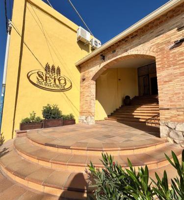 Motilla del Palancar Hotel | Pet-Friendly Seto del Palancar with Breakfast Included!