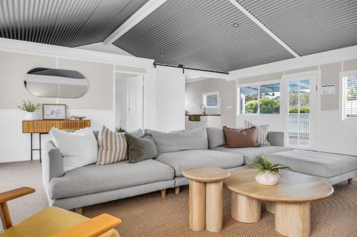 Broadwater House | Settlers Cottage and Settle Inn