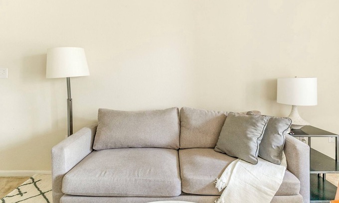 Southbelt/Ellington Apartment | SettlersRanch 1BD 5 - One Bedroom Apartment, Sleeps 2