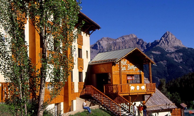 Pra Loup Condo | Conveniently Located Just 300m from the Ski Lifts