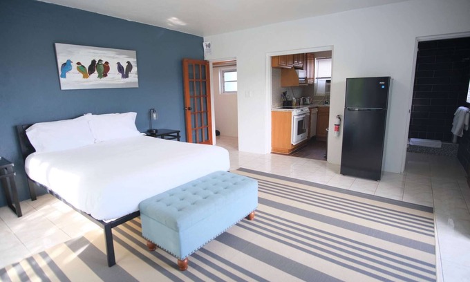 Warwick Apartment | Cozy Seven Arches Studio with Spa and Child-Friendly Features
