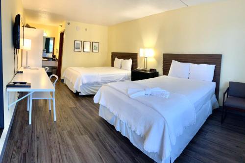 Branson Hotel | Oceanfront Bliss at Seven Gables Inn - Guest Rated 8.8/10
