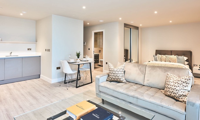 Bracknell Apartment | Seven Living Bracknell - Luxurious & Chic Studio Apartments