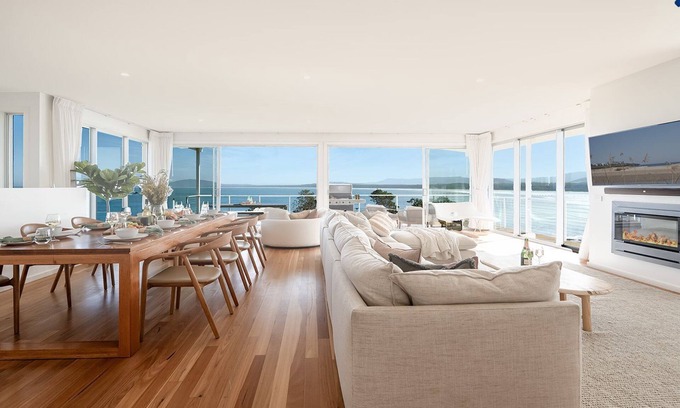 Gerroa House | Coastal Retreat at Seven Mile Heaven – Pet Friendly & Pool