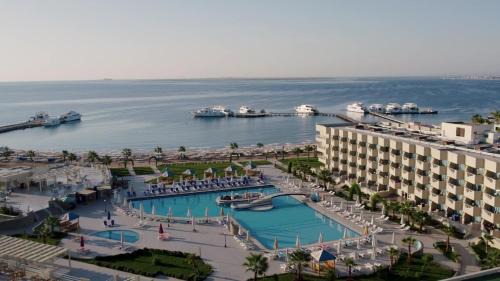 Safaga Resort | Relax at Aqua Mondo Abu Soma Resort - 5-Star Oceanfront Escape