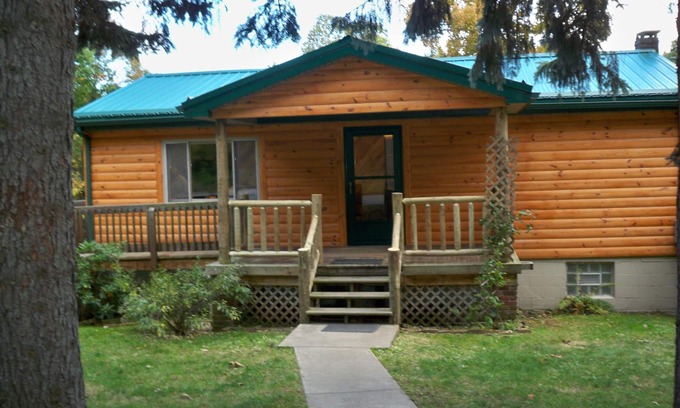 Mill Run Cabin | Explore Ohiopyle: Top-Rated Hotel with Family Amenities
