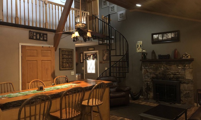 Jefferson Township House | Mountainview Retreat: Secluded Home with Pool & Spa