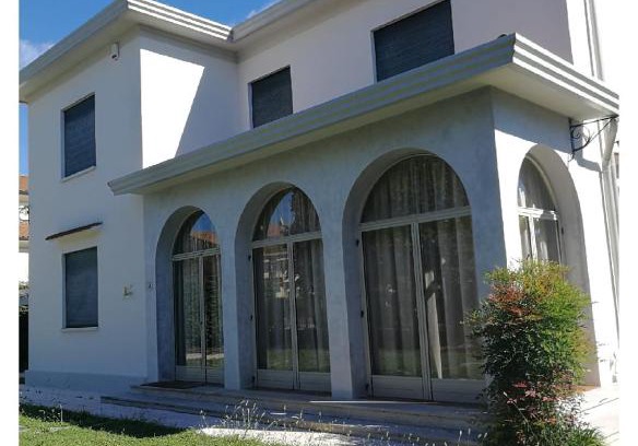 Pieve di Soligo House | Highly Rated Seven Suites Pieve with Breakfast & Family-Friendly