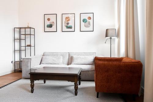 Chernovtsy Apartment | Guest Rated 9.9: SevenEleven Apartments - Family Friendly Stay
