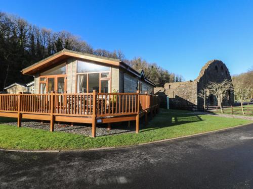 Narberth House | Discover Seventh Heaven: Family-Friendly & 4-Star Comfort