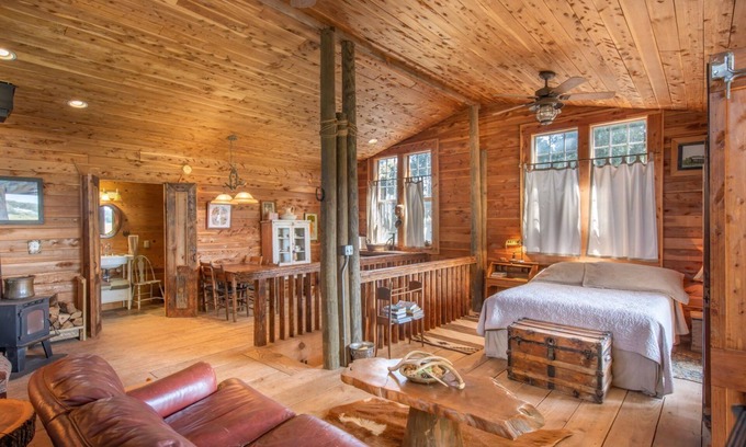 Jasper Bed & Breakfast | Relax at Seventy-four Ranch: Spa & Family-Friendly Retreat