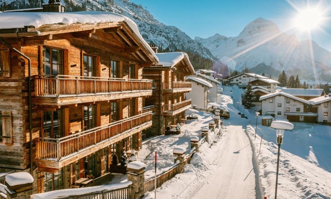 Lech am Arlberg Hotel | Experience SEVERIN*S – The Alpine Retreat with Private Pool