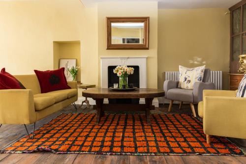 Newnham Bed & Breakfast | Pet-Friendly Severnside Press BnB with Top Guest Ratings