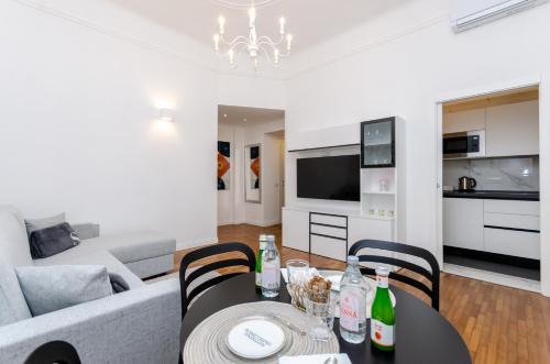 Ponte Seveso Apartment | Discover Seveso 35: Family-Friendly Retreat with Top Reviews