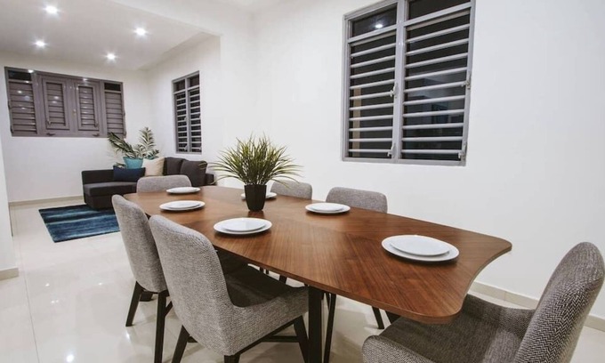 Puerta de Tierra Apartment | Sevilla 3 · Luxury Three Bedroom Apt. Best Location