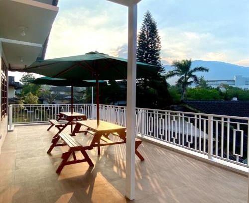 Cipanas Villa | Cozy SF Homey Puri Indah Retreat in Beautiful Puncak