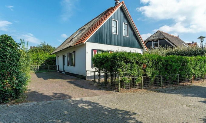 Callantsoog House | Inviting 6-Person Villa at Villapark de Buitenplaats