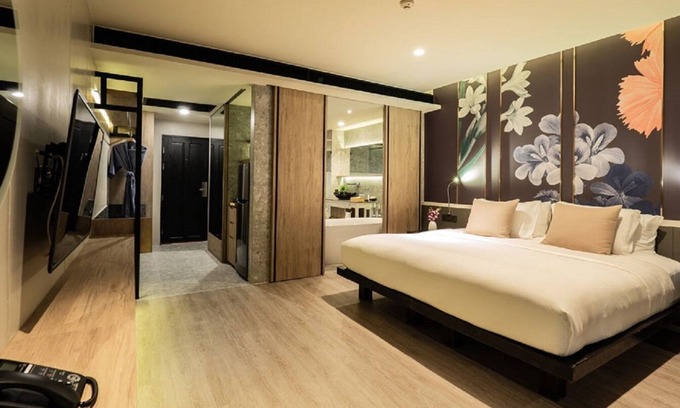 Khuekkhak Resort | Deluxe Seaside Double Bed with Pool Access Awaits You