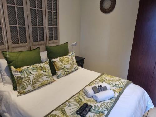 New Redruth House | Welcoming Sha-Mani Guesthouse with Pool and Child-Friendly Fun