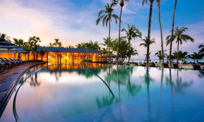 Khuekkhak Resort | Relax in Deluxe Twin Rooms at Khao Lak with Pool Access