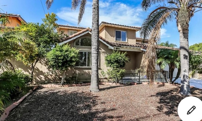 Lomita Villa | Quaint Pet-Friendly Retreat in Los Angeles, CA