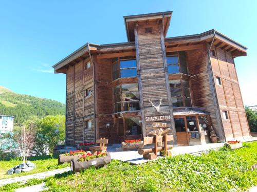 Sestriere Apartment | Pet-Friendly Chalet Weal with Top Amenities and High Ratings
