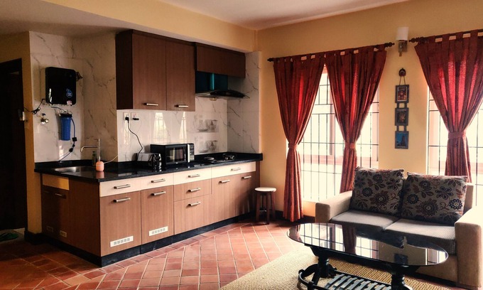 Sainbu House | Cozy SHADES: A Welcoming Vacation Home with Kitchen