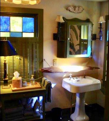 St. Francisville Bed & Breakfast | Discover Pet-Friendly Comfort at Shadetree Hotel